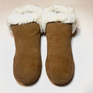 Women’s brown boots